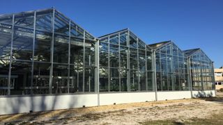 Cirad Serre. La nouvelle serre écophysiologie sur le campus du Cirad à Montpellier est totalement automatisée. ©Léna Hespel